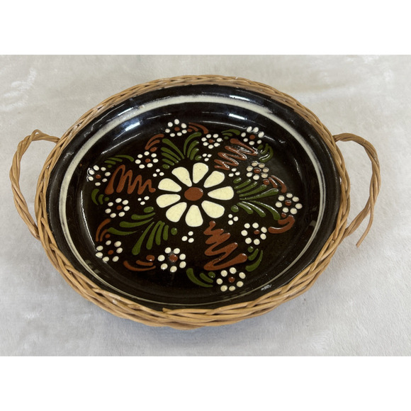 Vintage Soufflenheim French Stoneware Pottery Dish w/wicker handles BnftsCharity - Picture 1 of 10